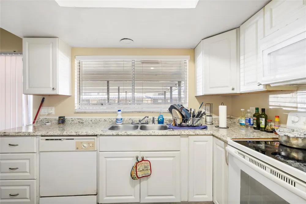 5431 BROOKSWOOD WAY #805 Orlando, FL 32808