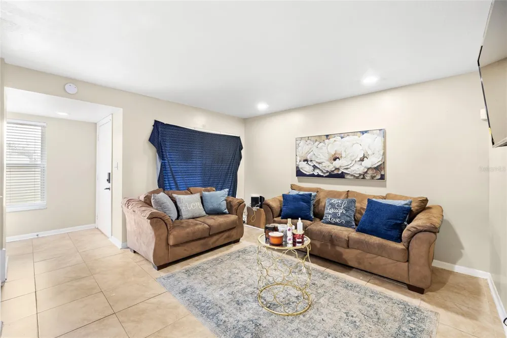 5431 BROOKSWOOD WAY #805 Orlando, FL 32808