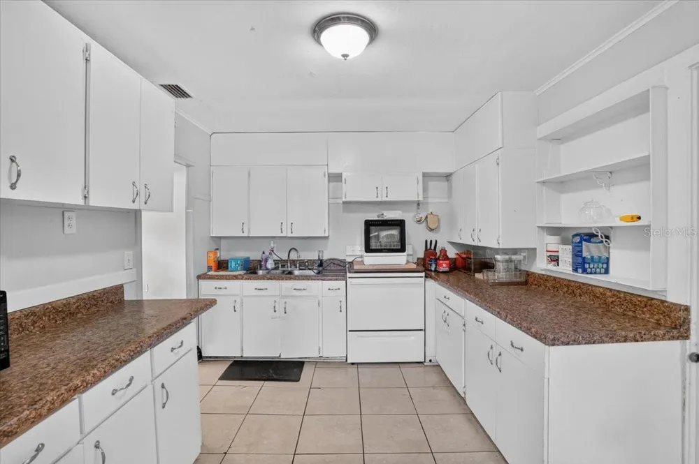 5025 72ND STREET St Petersburg, FL 33709