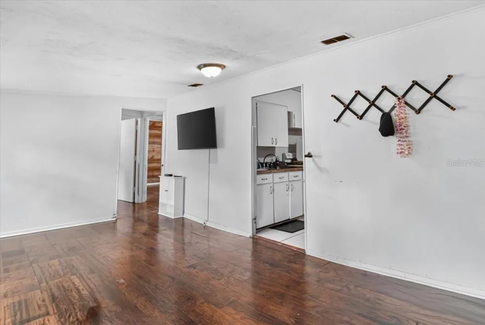 5025 72ND STREET St Petersburg, FL 33709