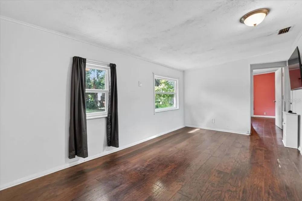 5025 72ND STREET St Petersburg, FL 33709