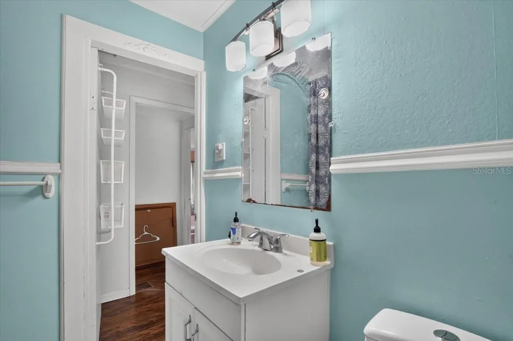 5025 72ND STREET St Petersburg, FL 33709
