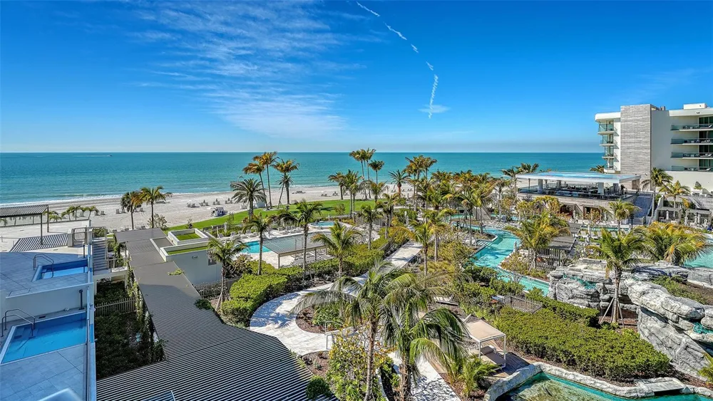 1561 GULF OF MEXICO DRIVE #404 Longboat Key, FL 34228