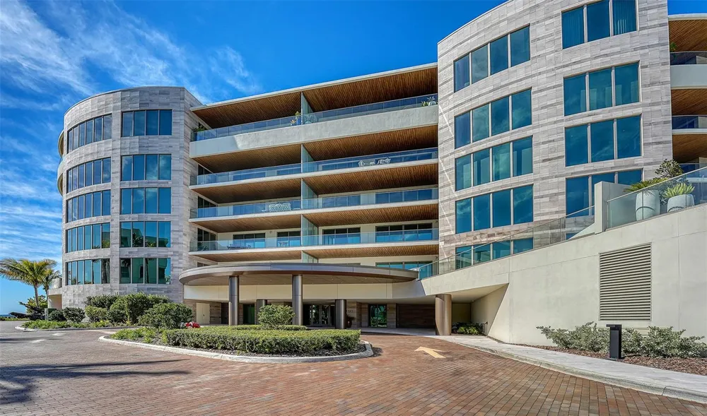 1561 GULF OF MEXICO DRIVE #404 Longboat Key, FL 34228
