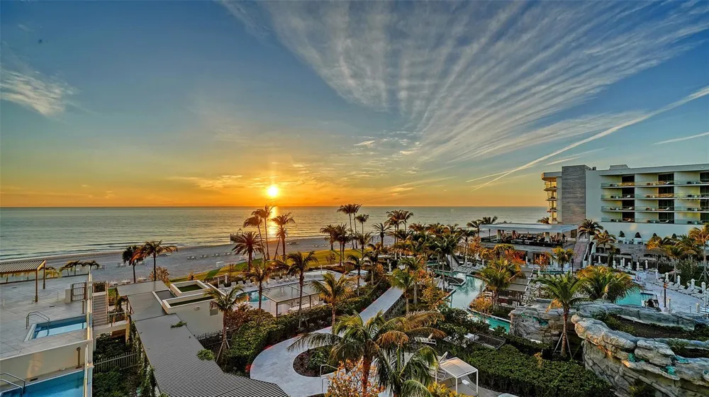1561 GULF OF MEXICO DRIVE #404 Longboat Key, FL 34228