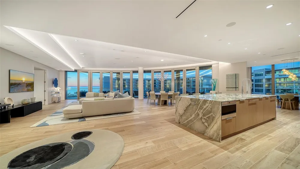 1561 GULF OF MEXICO DRIVE #404 Longboat Key, FL 34228