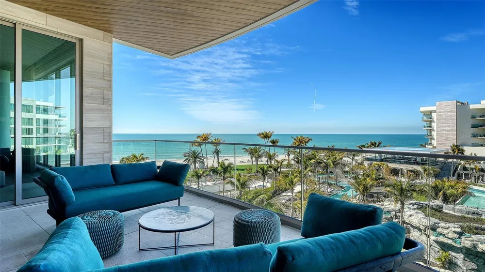 1561 GULF OF MEXICO DRIVE #404 Longboat Key, FL 34228
