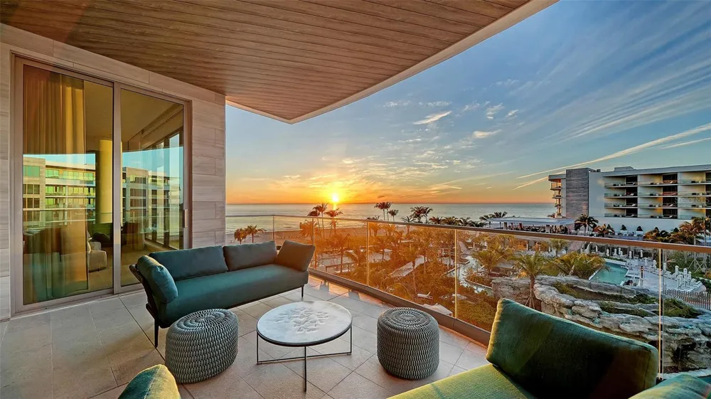 1561 GULF OF MEXICO DRIVE #404 Longboat Key, FL 34228