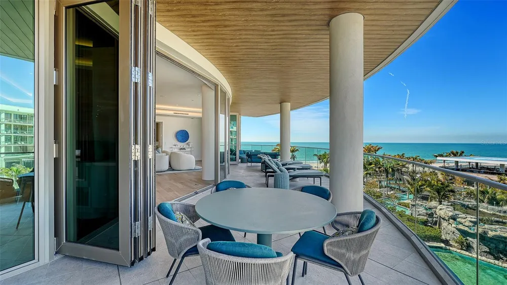 1561 GULF OF MEXICO DRIVE #404 Longboat Key, FL 34228
