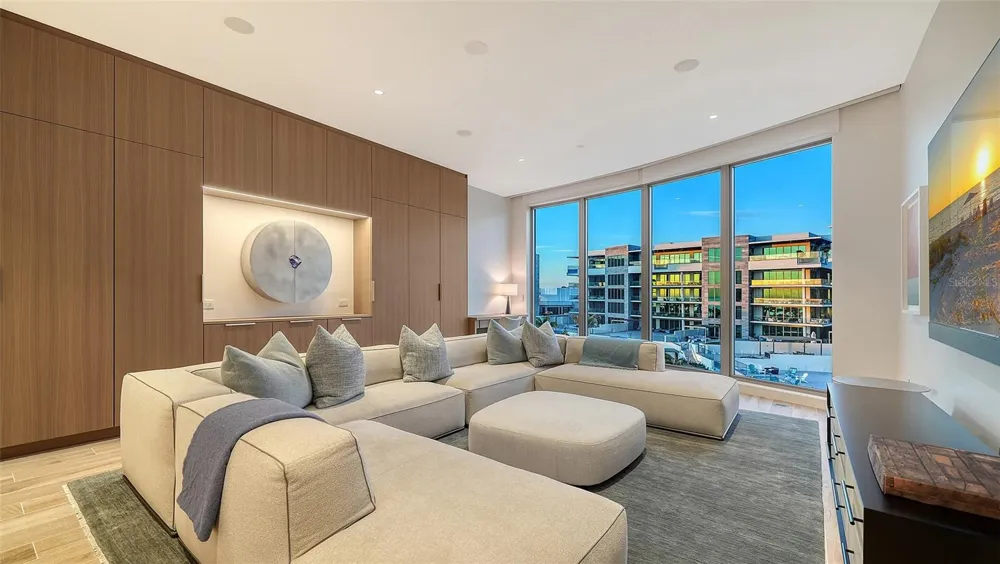 1561 GULF OF MEXICO DRIVE #404 Longboat Key, FL 34228