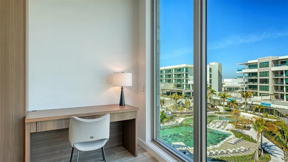 1561 GULF OF MEXICO DRIVE #404 Longboat Key, FL 34228