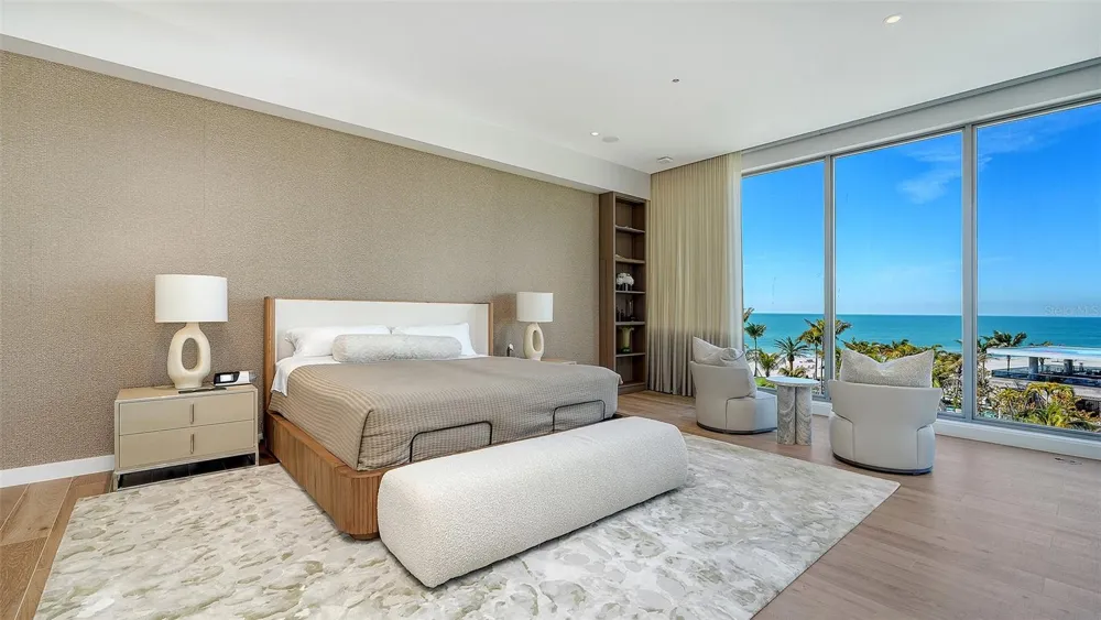1561 GULF OF MEXICO DRIVE #404 Longboat Key, FL 34228