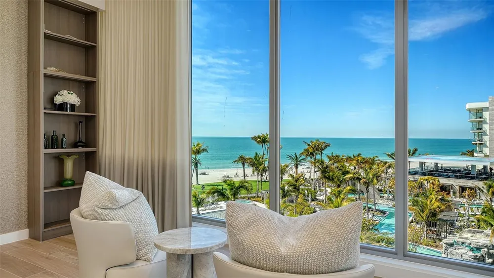 1561 GULF OF MEXICO DRIVE #404 Longboat Key, FL 34228