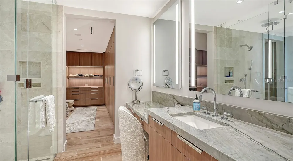 1561 GULF OF MEXICO DRIVE #404 Longboat Key, FL 34228