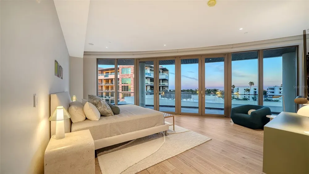 1561 GULF OF MEXICO DRIVE #404 Longboat Key, FL 34228