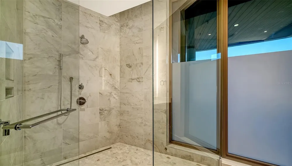 1561 GULF OF MEXICO DRIVE #404 Longboat Key, FL 34228