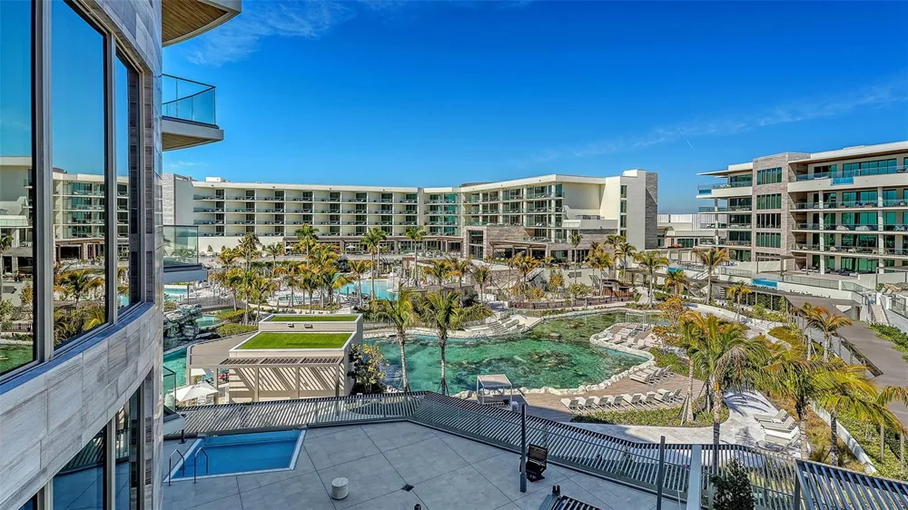 1561 GULF OF MEXICO DRIVE #404 Longboat Key, FL 34228