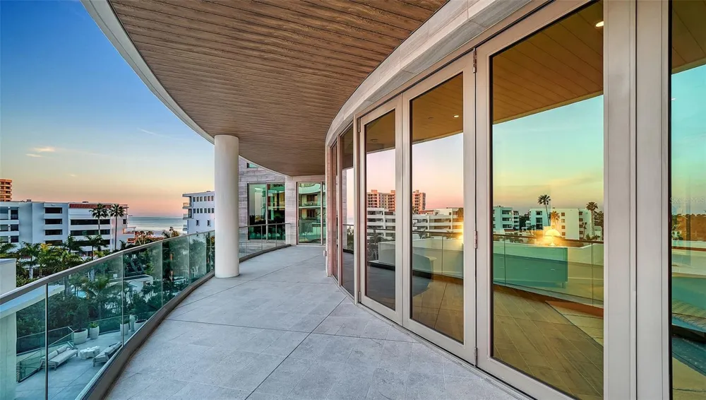 1561 GULF OF MEXICO DRIVE #404 Longboat Key, FL 34228