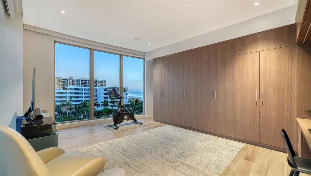 1561 GULF OF MEXICO DRIVE #404 Longboat Key, FL 34228