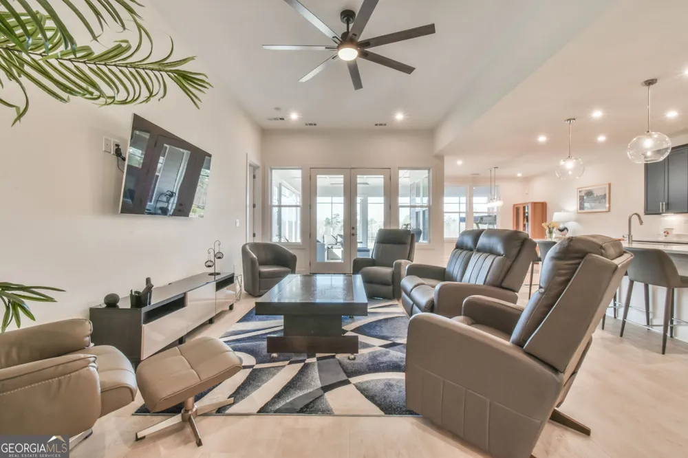 284 Pecks CT Hoschton, GA 30548