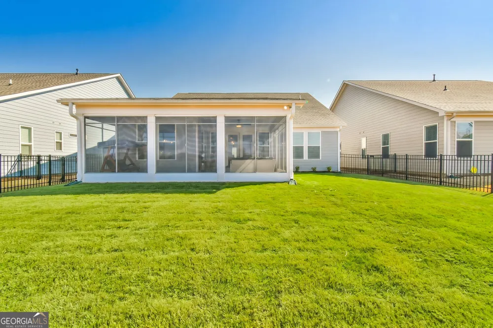 284 Pecks CT Hoschton, GA 30548