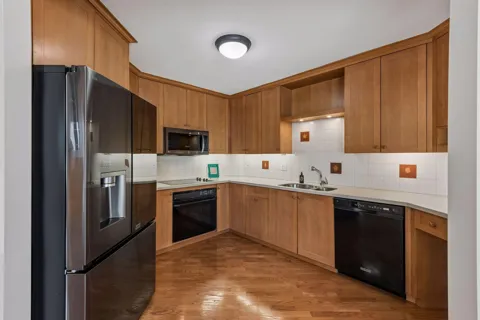 1225 Lasalle Avenue #1307