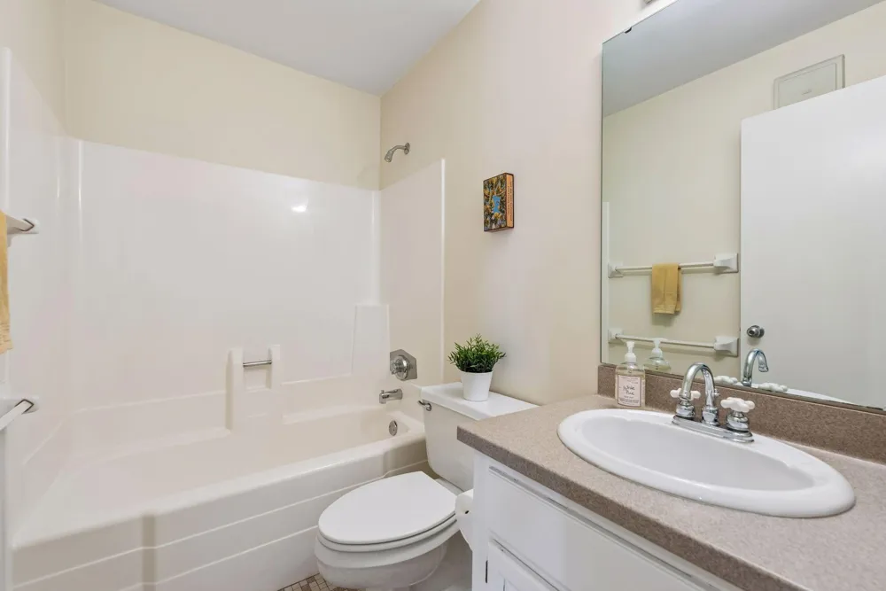 1225 Lasalle Avenue #1307 Minneapolis, MN 55403