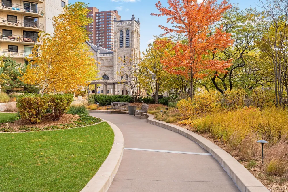 1225 Lasalle Avenue #1307 Minneapolis, MN 55403
