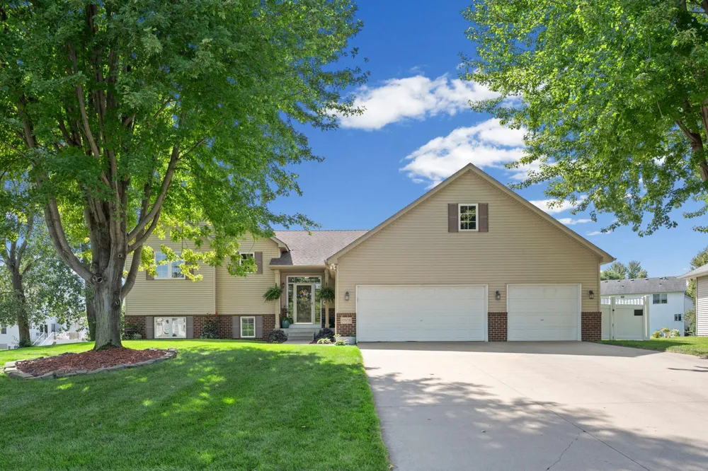 9508 204th Street W Lakeville, MN 55044