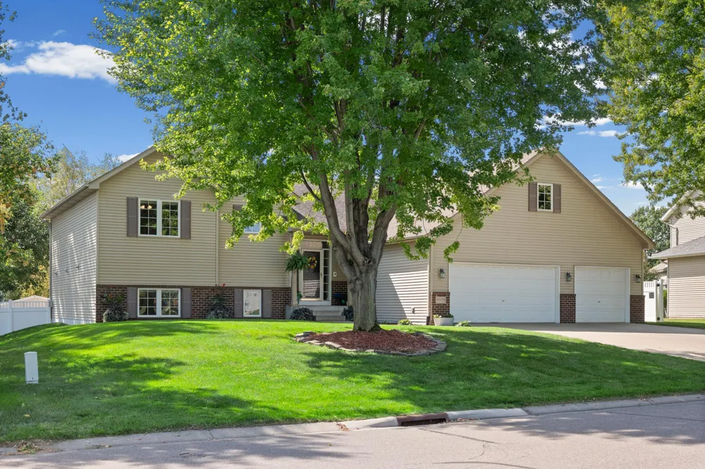 9508 204th Street W Lakeville, MN 55044