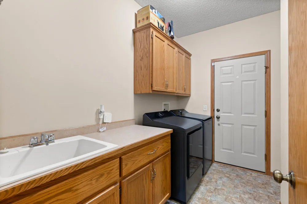 9508 204th Street W Lakeville, MN 55044