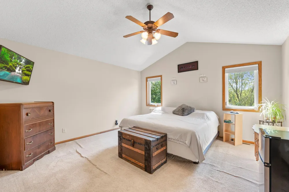 9508 204th Street W Lakeville, MN 55044