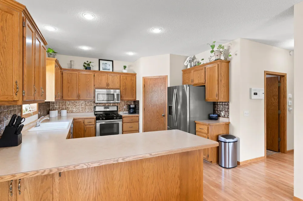 9508 204th Street W Lakeville, MN 55044