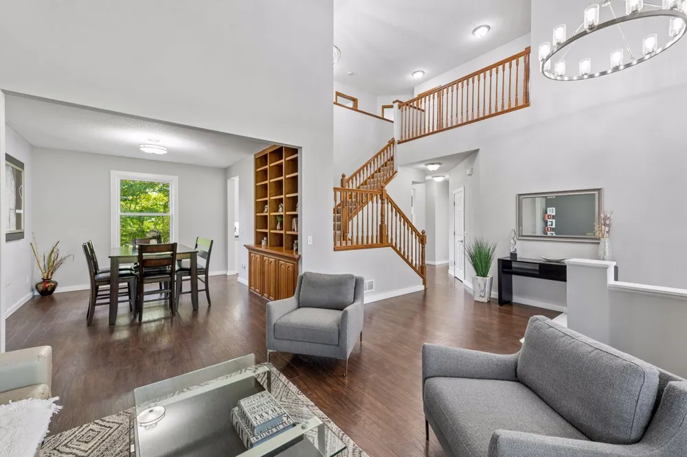 14052 Auburn Avenue Rosemount, MN 55068