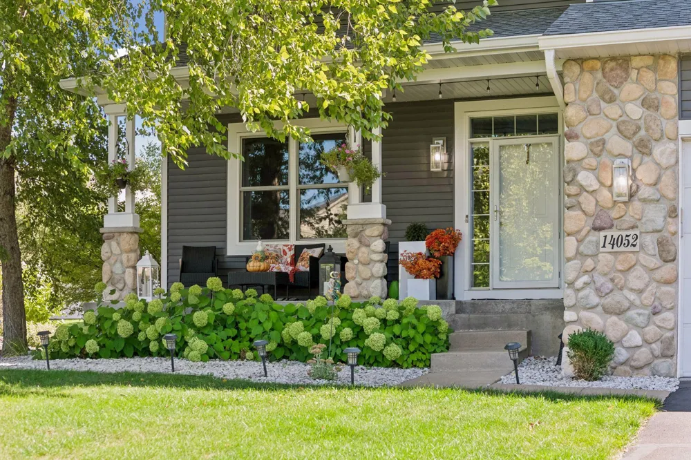 14052 Auburn Avenue Rosemount, MN 55068