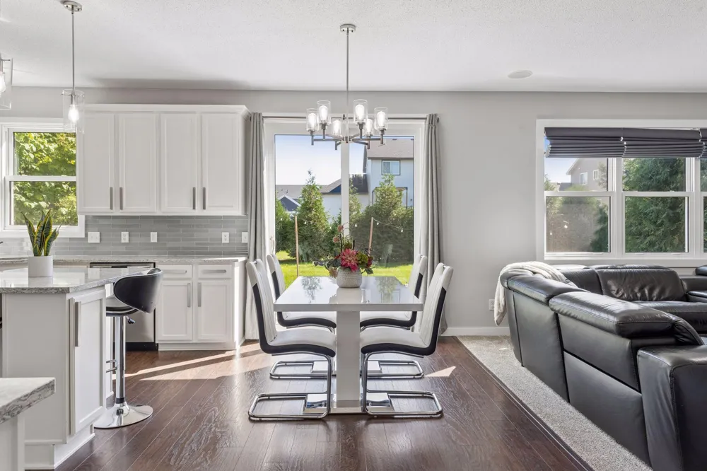 14052 Auburn Avenue Rosemount, MN 55068