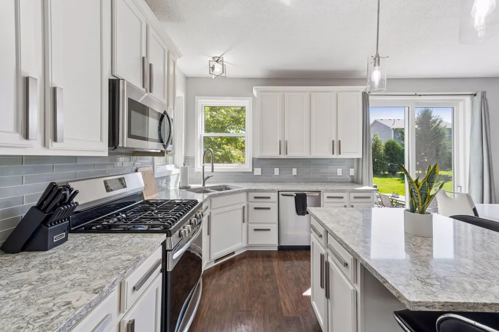14052 Auburn Avenue Rosemount, MN 55068