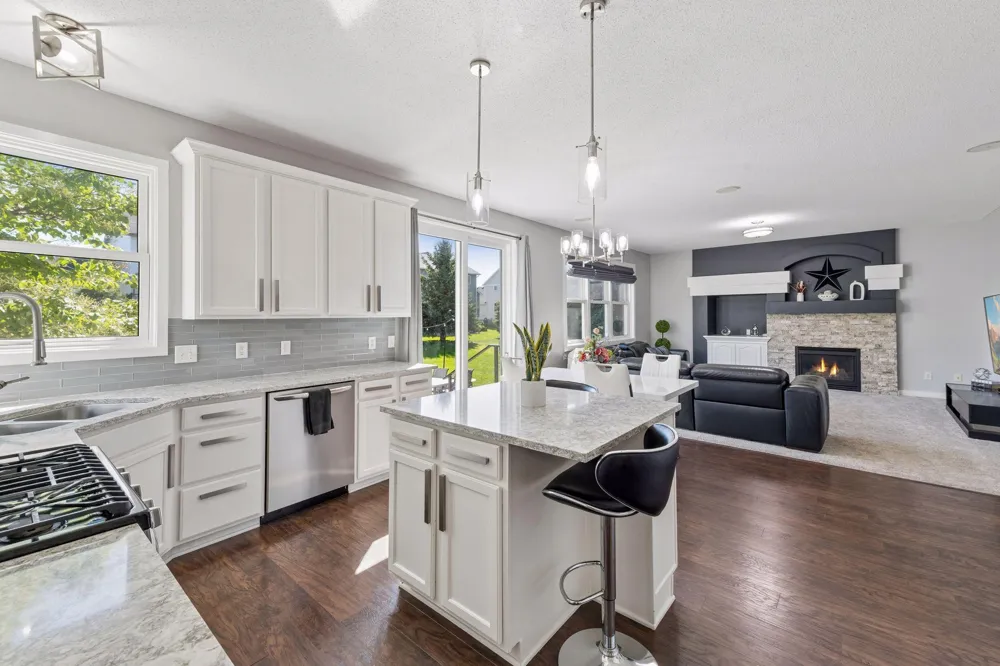 14052 Auburn Avenue Rosemount, MN 55068
