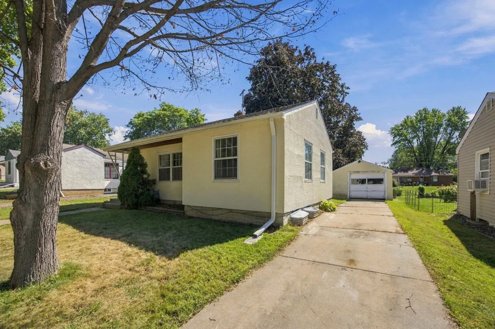 2116 Fremont Avenue E Saint Paul, MN 55119