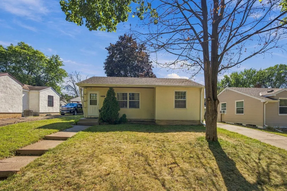 2116 Fremont Avenue E Saint Paul, MN 55119