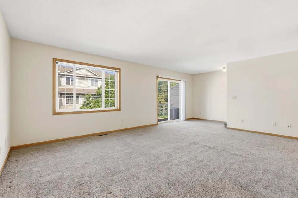 1587 County Road D E Maplewood, MN 55109
