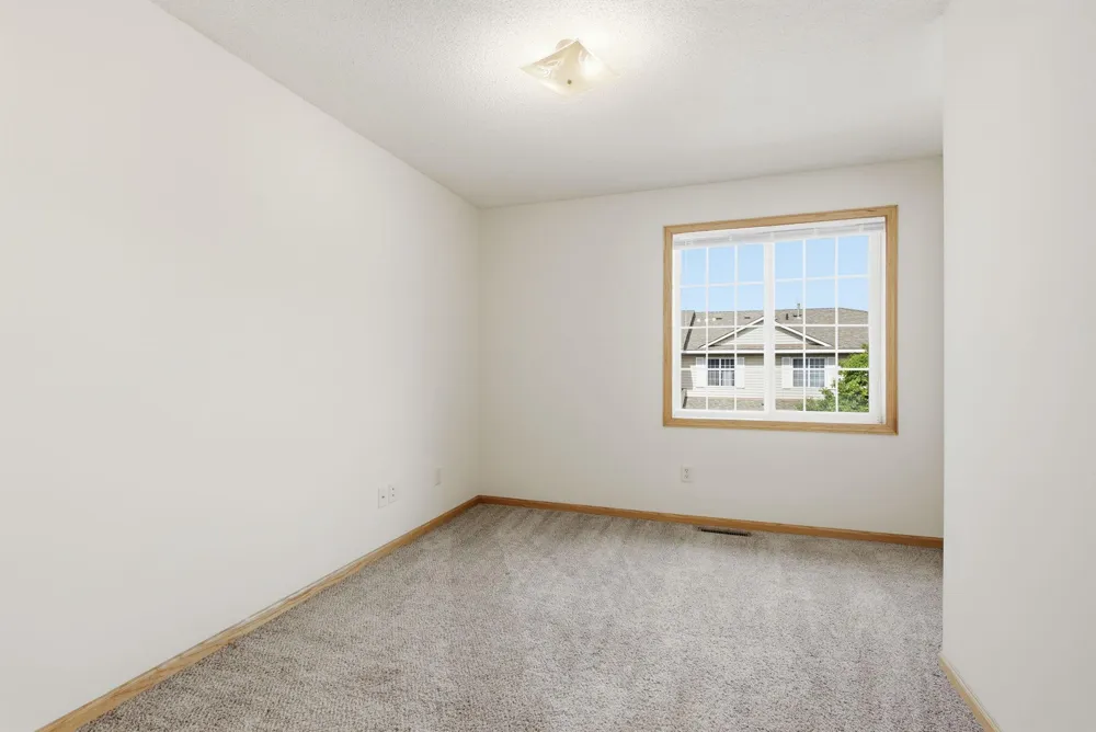 1587 County Road D E Maplewood, MN 55109