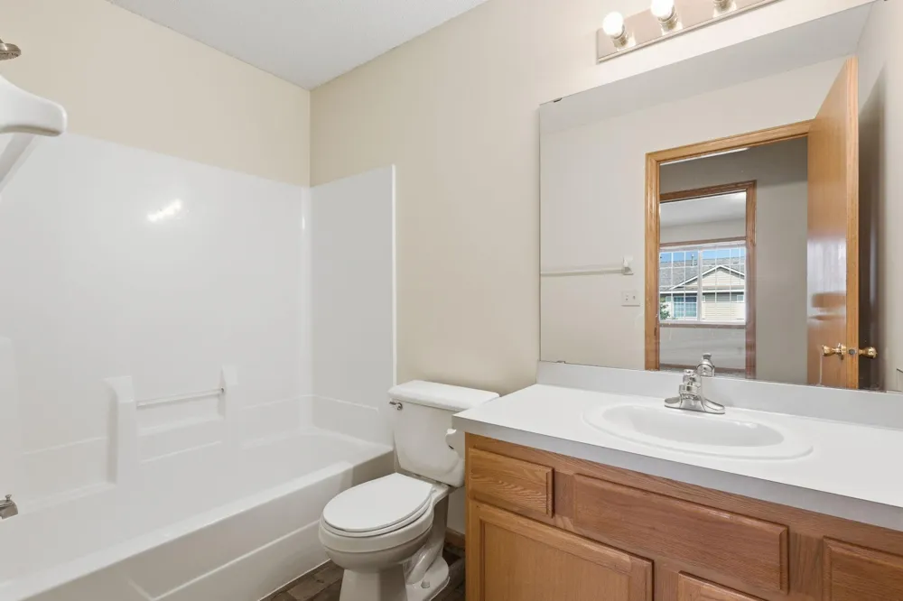1587 County Road D E Maplewood, MN 55109