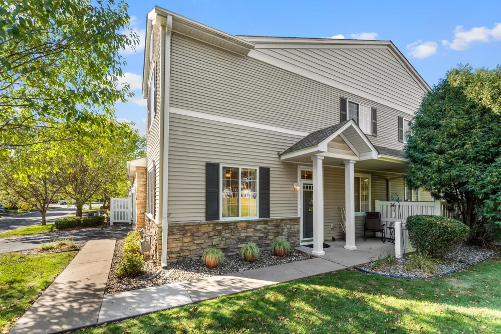 13457 Europa Court #9 Hugo, MN 55038