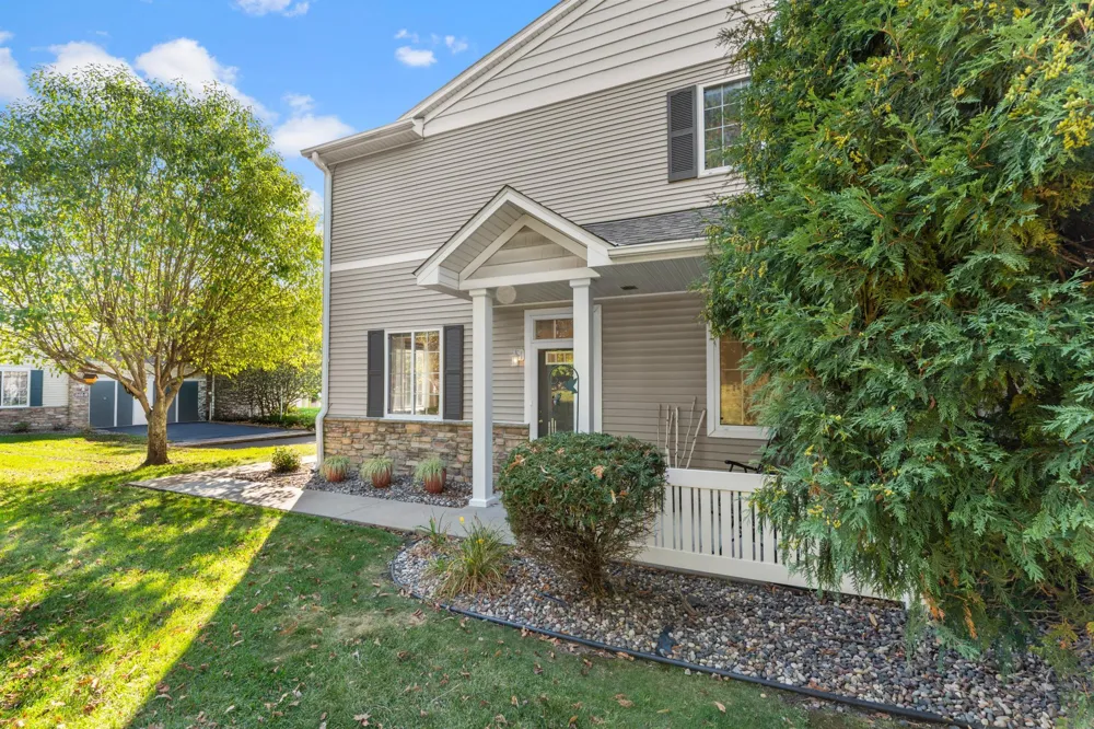13457 Europa Court #9 Hugo, MN 55038