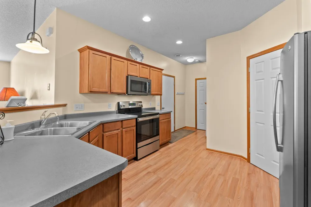 13457 Europa Court #9 Hugo, MN 55038