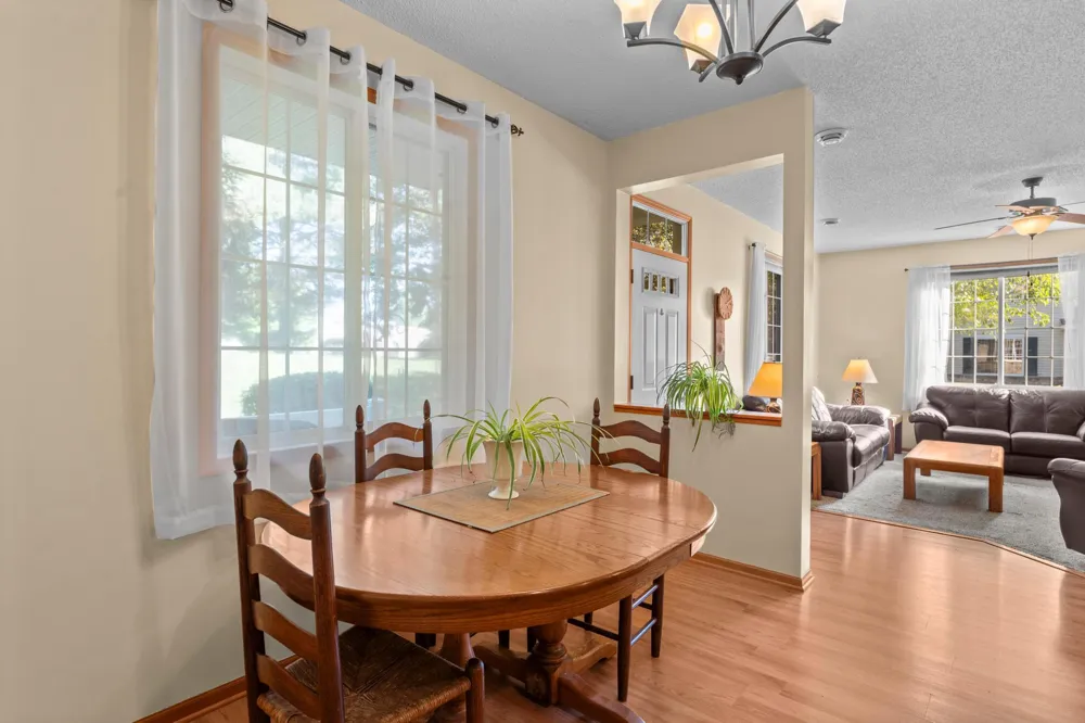 13457 Europa Court #9 Hugo, MN 55038