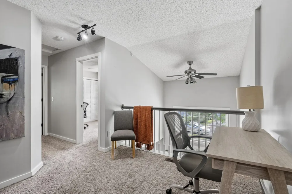 2836 Coach Court Chanhassen, MN 55317
