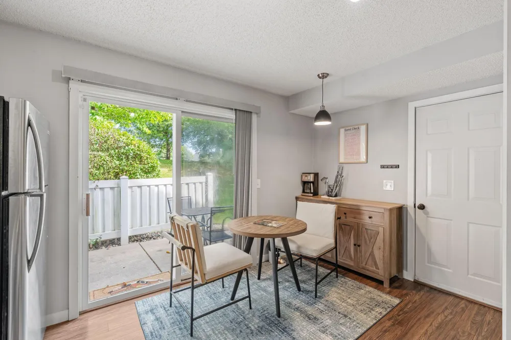 2836 Coach Court Chanhassen, MN 55317