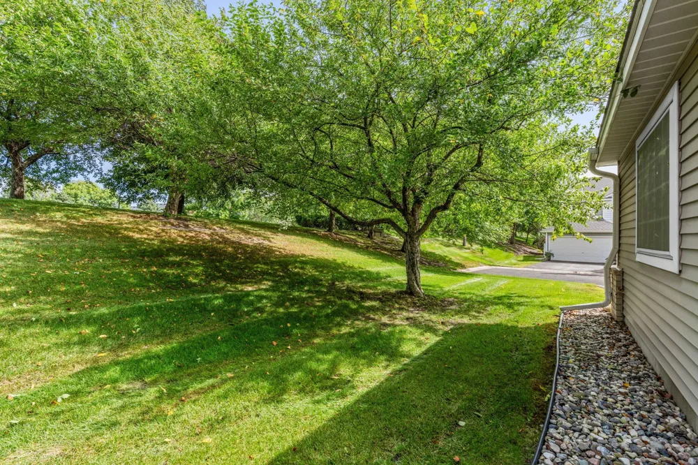 2836 Coach Court Chanhassen, MN 55317